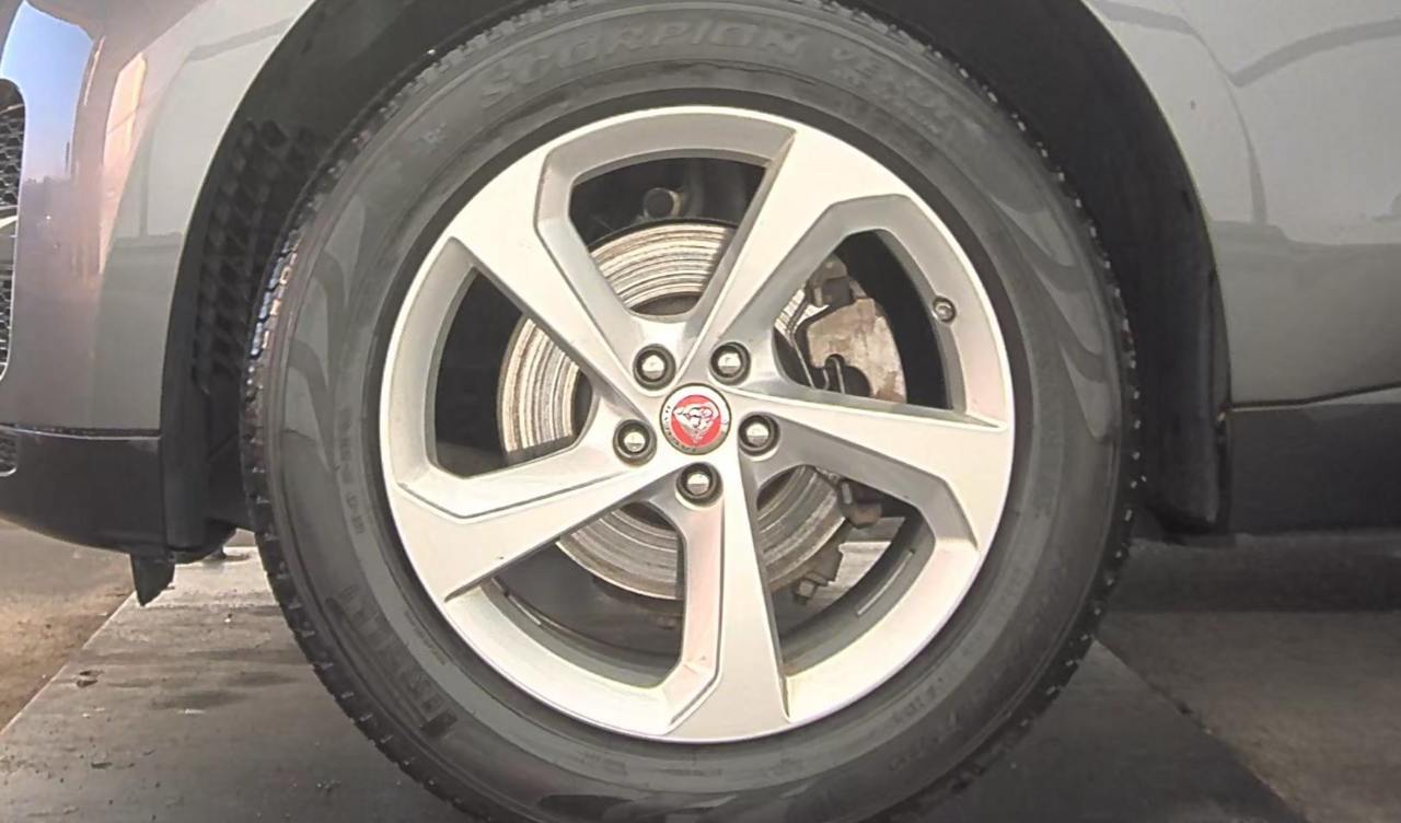 2018 Jaguar F-PACE Premium